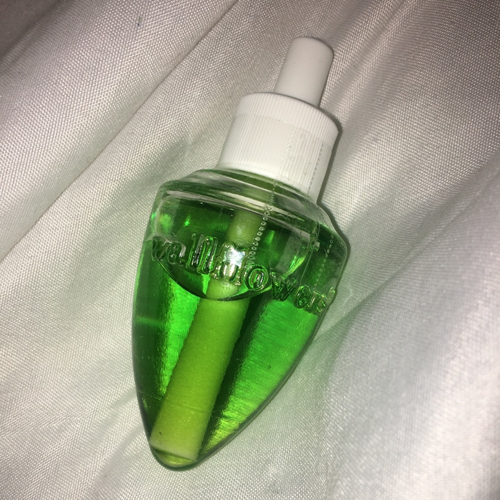 bath and body works Wallflower fragrance refill